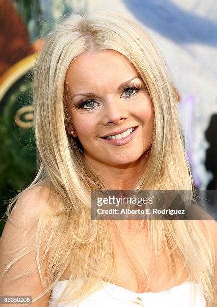 221 Mairead Nesbitt Stock Photos & High